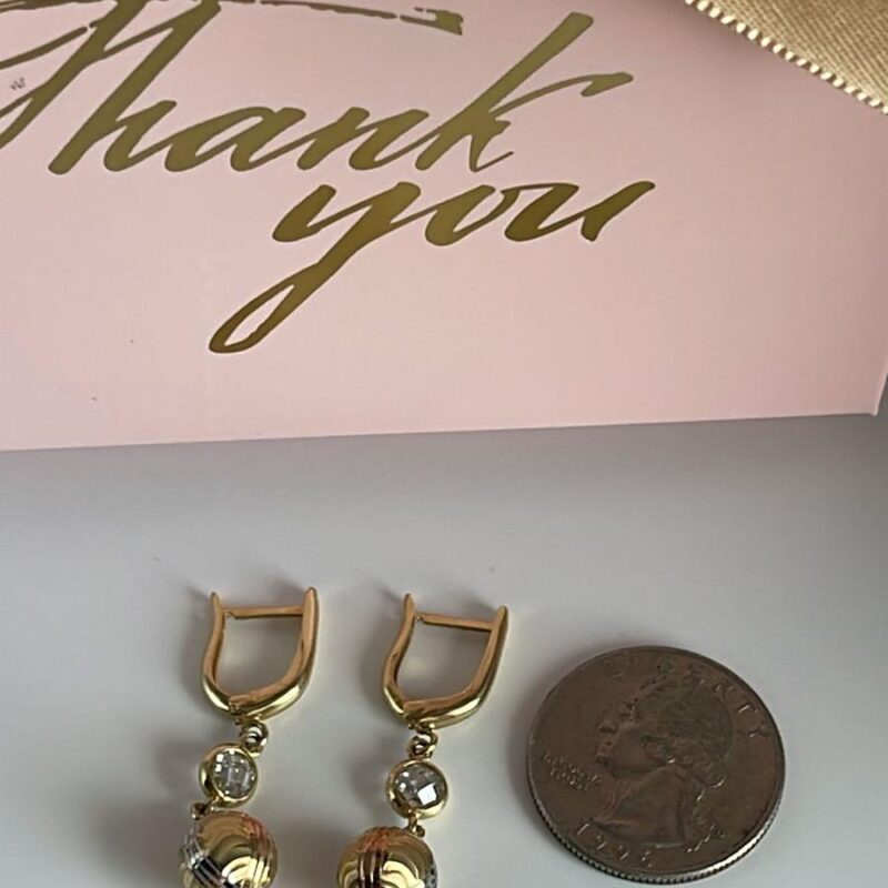 Aretes tres oros