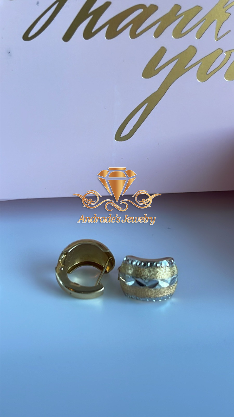 Aretes en oro amarillo y blanco