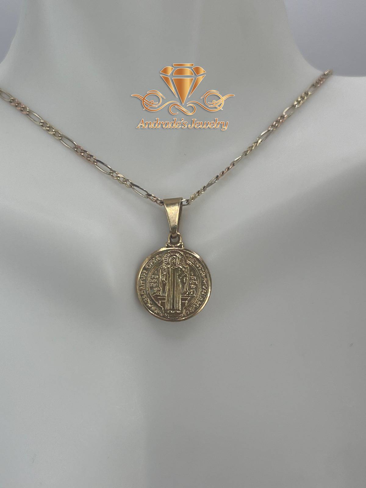 Cadenas y medalla de san Benito - Imagen 3