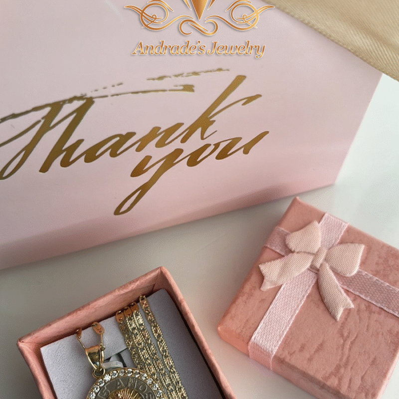 Medalla y cadena para quinceañera tres oros