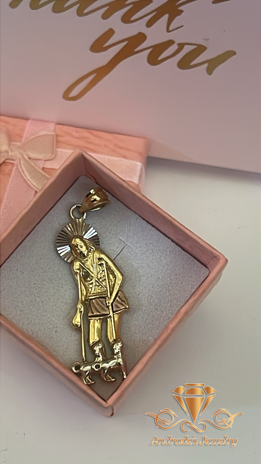 Dije de San Lázaro tres oros